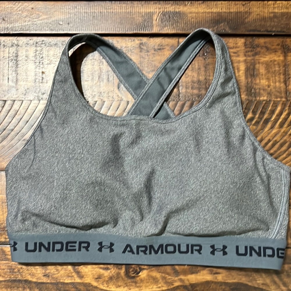 Under armour sports bra size XL
